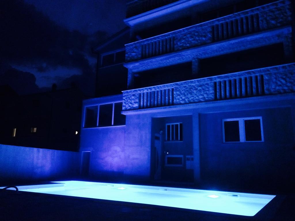 Apartments Villa Monique Rogoznica  Exterior foto