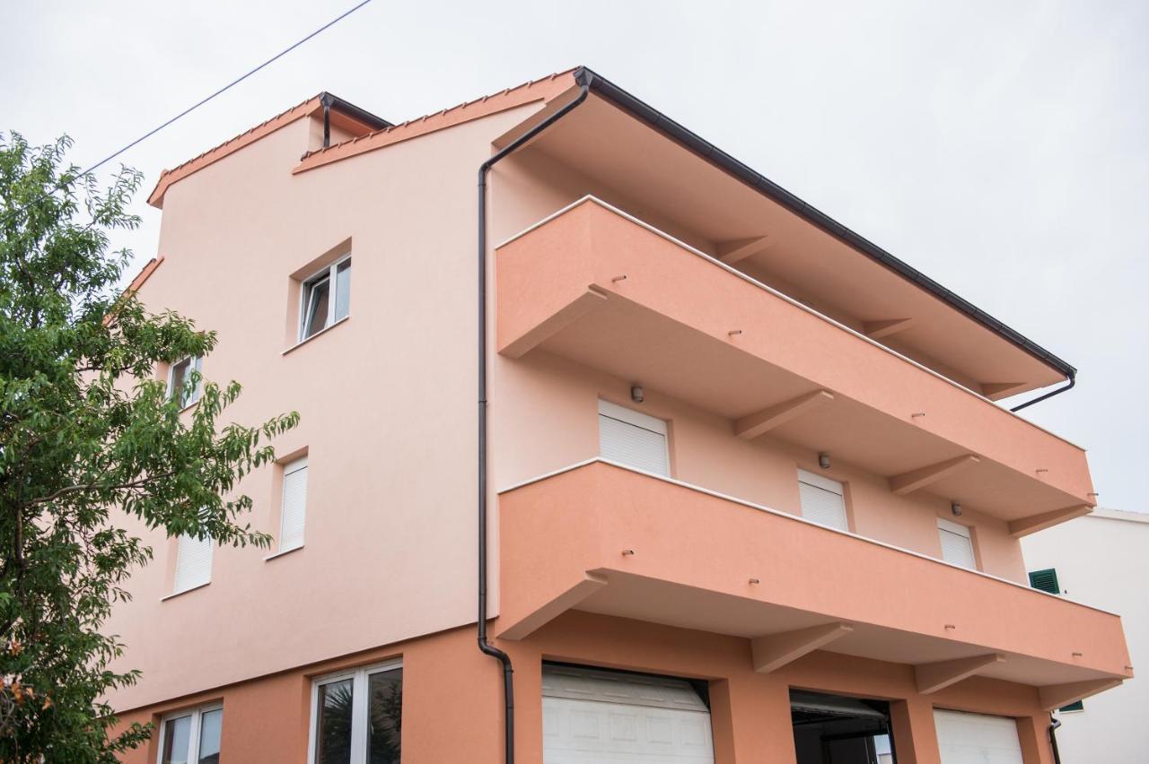 Apartments Villa Monique Rogoznica  Exterior foto